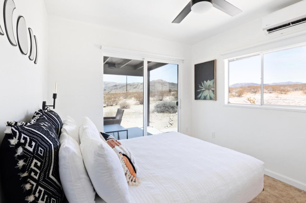فيلا 1 Minute To Joshua Tree National Park, Hot Tub, Stars, Private - The Wkndr تونتي ناين بالمز المظهر الخارجي الصورة