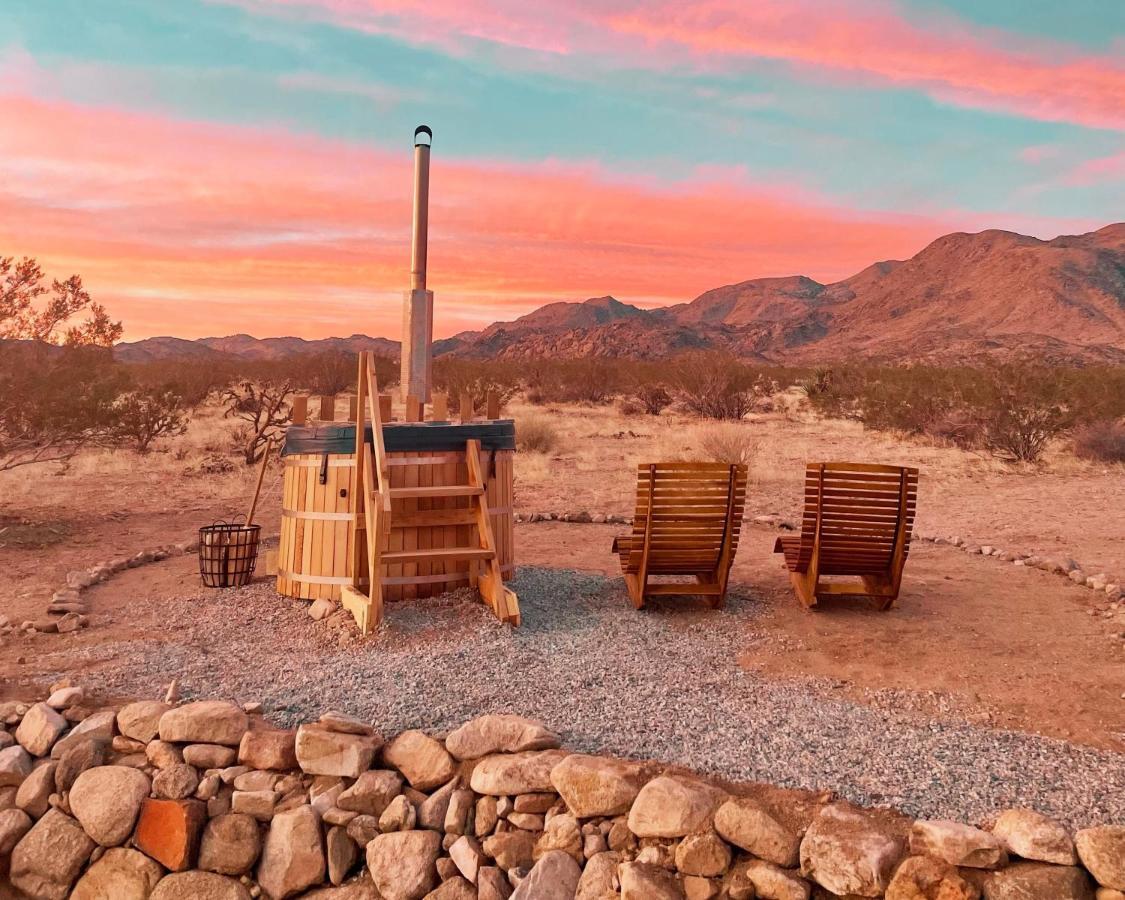 فيلا 1 Minute To Joshua Tree National Park, Hot Tub, Stars, Private - The Wkndr تونتي ناين بالمز المظهر الخارجي الصورة