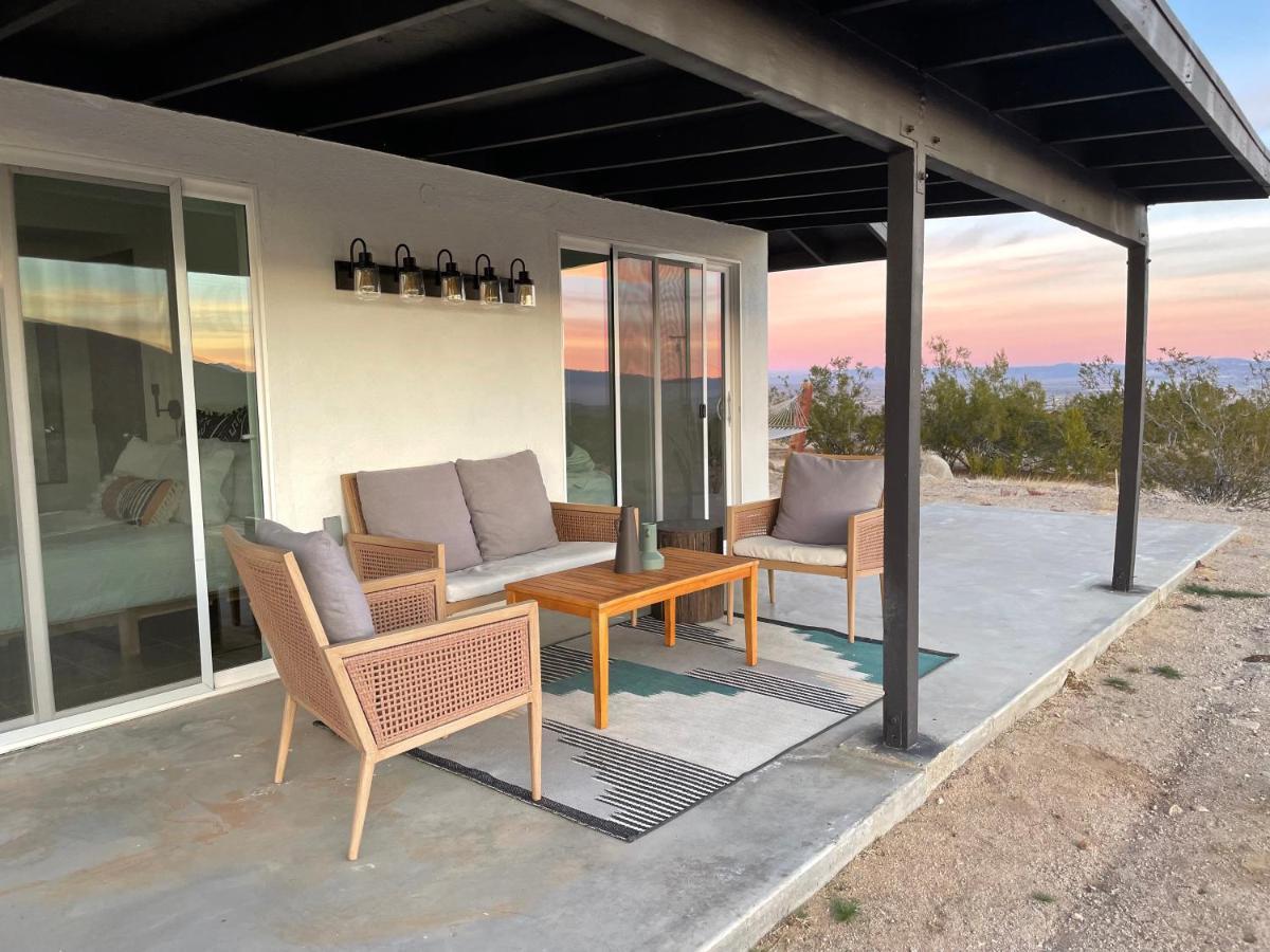 فيلا 1 Minute To Joshua Tree National Park, Hot Tub, Stars, Private - The Wkndr تونتي ناين بالمز المظهر الخارجي الصورة